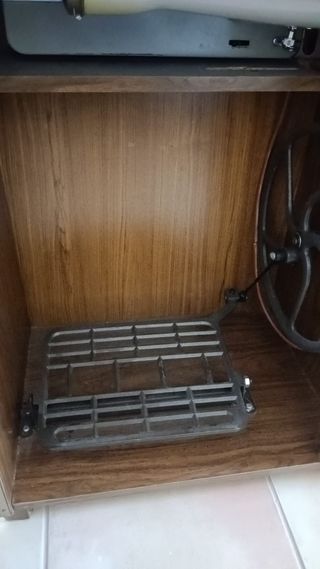 Máquina de coser antigua