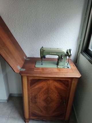 Máquina de coser antigua