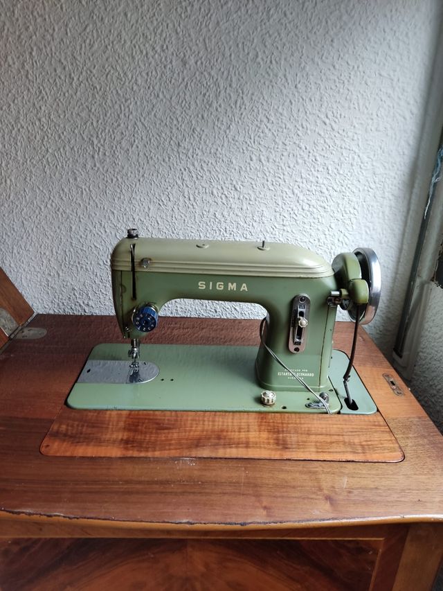 Máquina de coser antigua