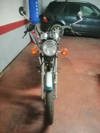 Moto Yamaha SR 250 Special