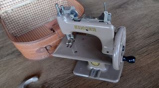 Máquina de coser Singer
