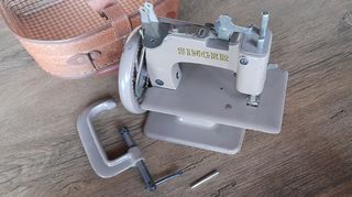 Máquina de coser Singer