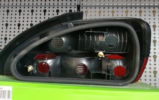 Peugeot 306 99- Piloto Trasero Izq Nuevo