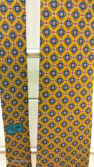 Corbata de Celine