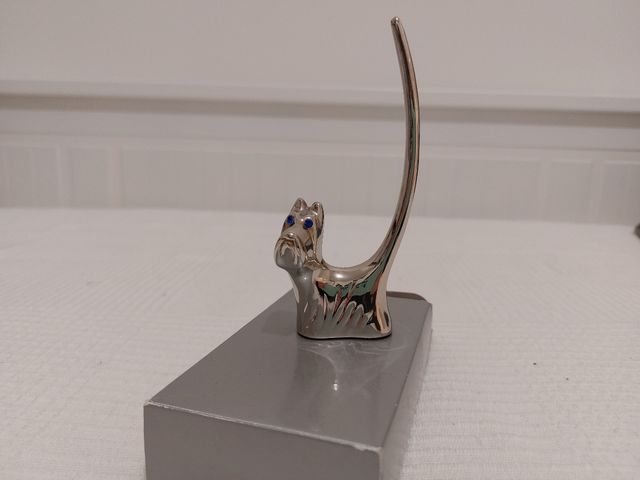 Perro porta anillos soporte