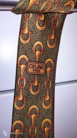 Corbata de Celine