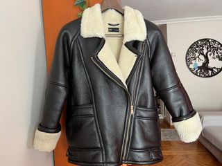 Cazadora doble faz oversize - Zara -Talla S