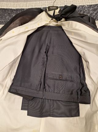 Traje de novio talla 46 Carlo Pignatelli