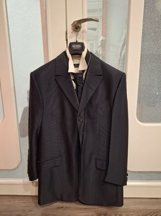 Traje de novio talla 46 Carlo Pignatelli