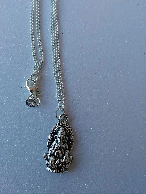 Colgante Ganesha y cadena Plata India.