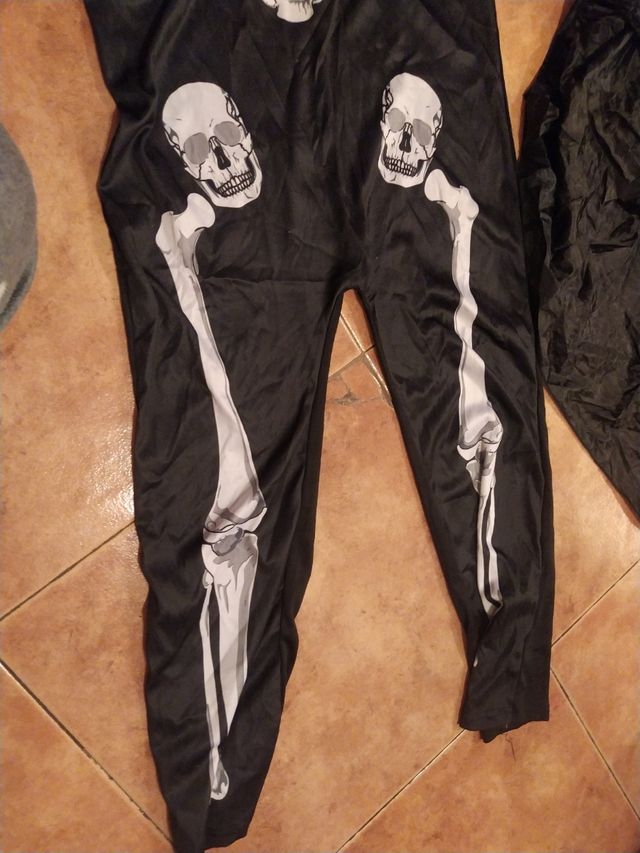 Disfraz calavera c/capa