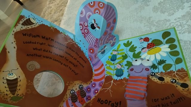 Libro de inglés infantil William Worm