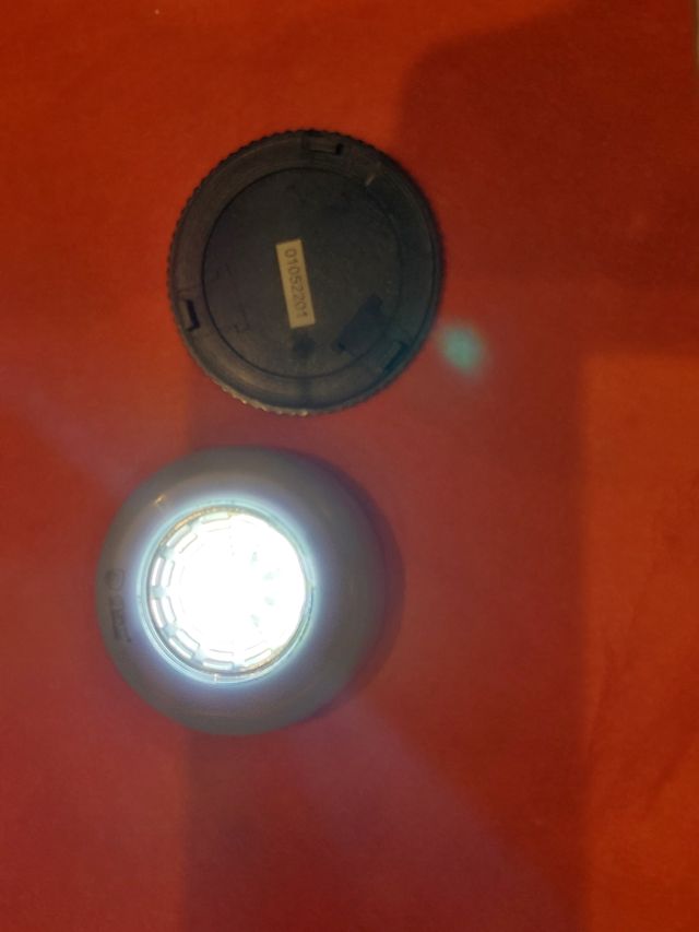 PULSADOR LUZ APARA ARMARIOS,  ESCALERAS