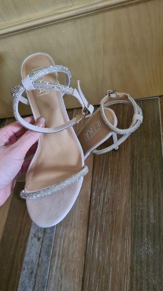 Sandalias tacón fino