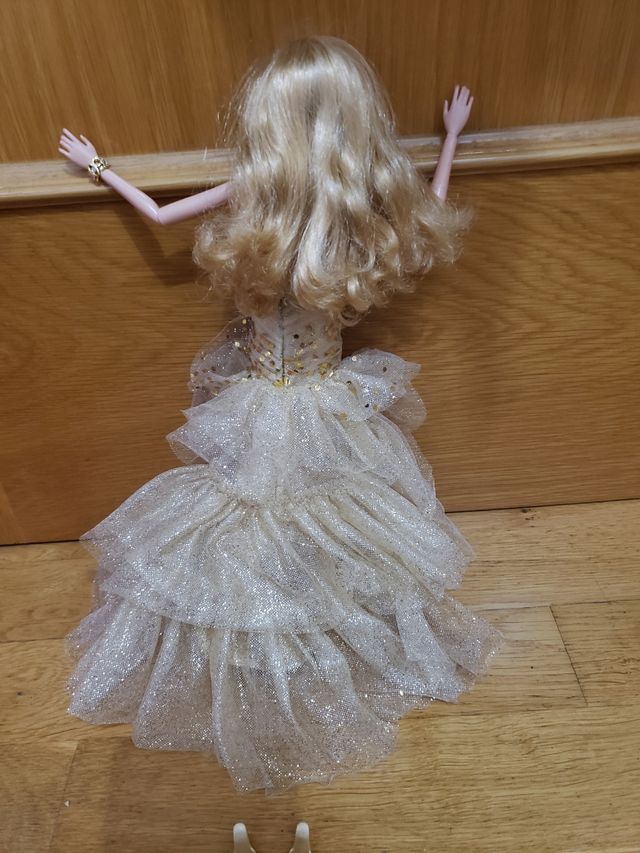 Muñeca Barbie 50 aniversario 