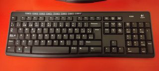 PC DE SOBREMESA !!COMO NUEVO!! SIN APENAS USO