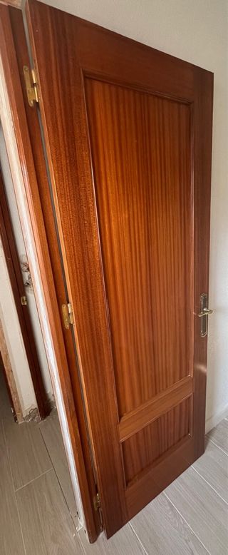 Puertas de madera maciza