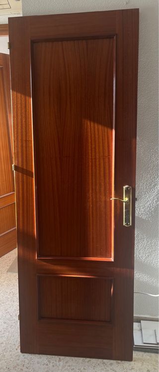 Puertas de madera maciza