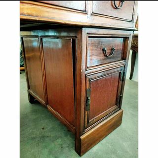 Escritorio inglés de olmo