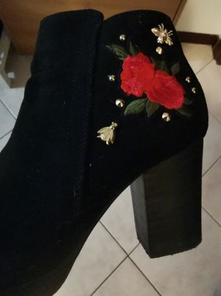 Stivaletti neri donna tipo scamosciato