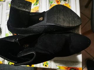 Stivaletti neri donna tipo scamosciato