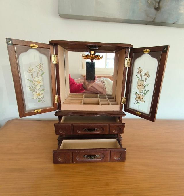 Joyero sobremesa madera con música