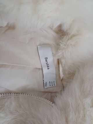 Abrigo corto Bershka pelo