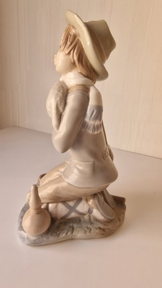 FIGURA TIPO LLADRÓ