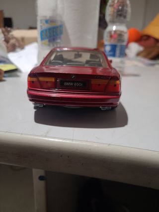 1/18 Maqueta BMW 850 i