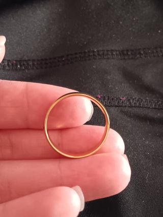 Anillos de boda de hombre y mujer 