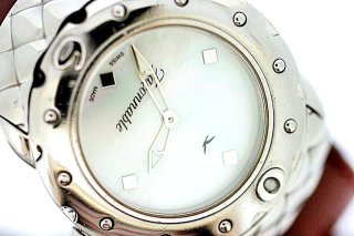 CHIC FACONNABLE MOTHER OF PEARL DIAL LADYS