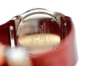 CHIC FACONNABLE MOTHER OF PEARL DIAL LADYS