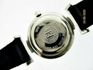 FENDI MOTHER OF PEARL DIAL ROUND SS QUARTZ LADIES