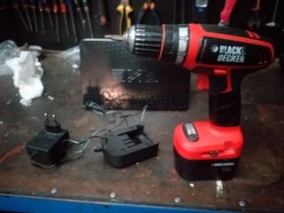 Máquina de atornillar Black decker