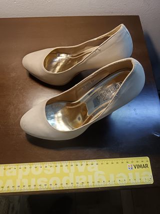 Scarpe con tacco