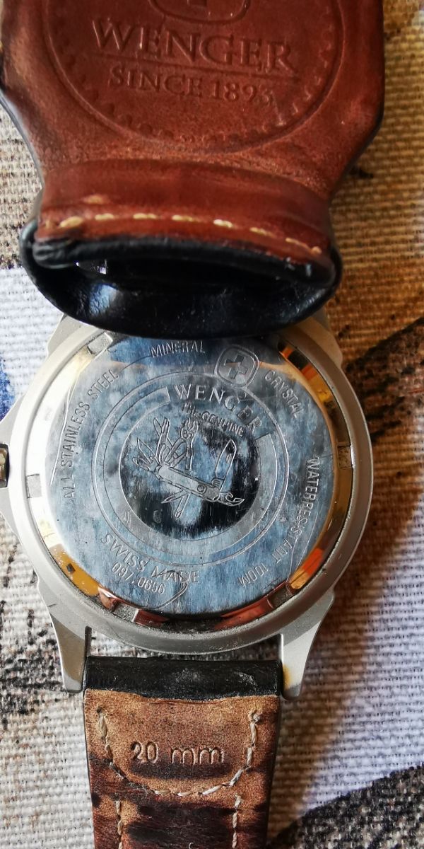 Reloj suizo Wenger ed. especial Mitsubishi Montero