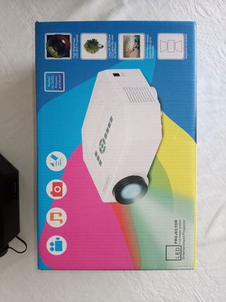 Proyector Led Unic UC30 black edition