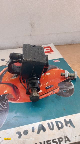 Pinza de freno trasera y bomba Piaggio x8 125
