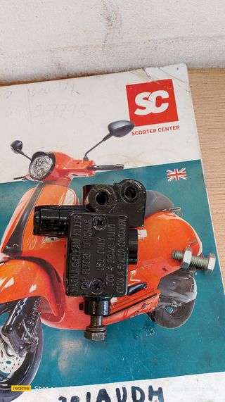Pinza de freno trasera y bomba Piaggio x8 125