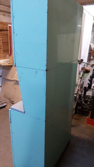 ANTIGUO ARMARIO METAL.2A OPORTUNITAT.