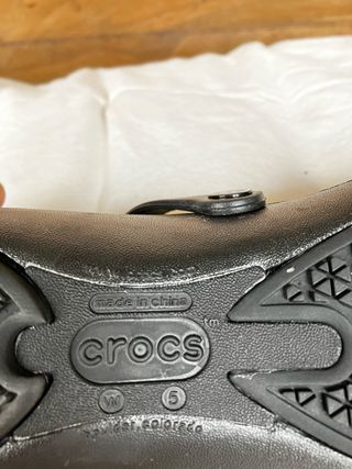 Zuecos tipo bailarina Crocs Alice talla W5