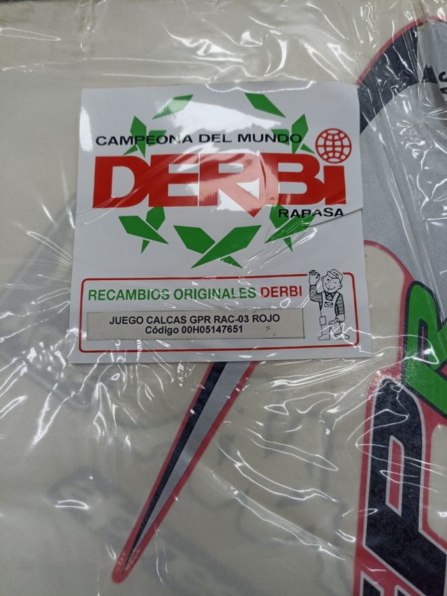 DERBI JUEGO PEGATINAS GPR RAC.03