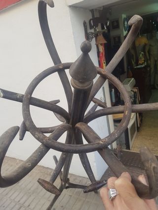 percha de pie antigua de cuernos