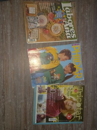 Punto cruz y tricotar. 8 revistas/libros. Vintage