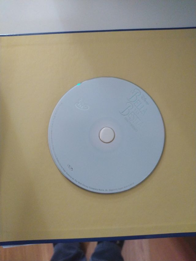 Tiana y el sapo cuento con DVD