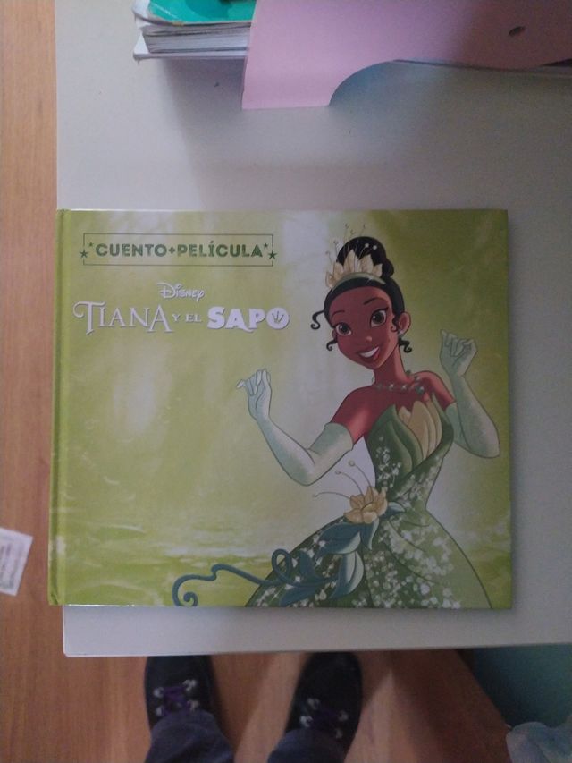 Tiana y el sapo cuento con DVD