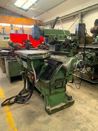 FRESADORA UNIVERSAL DECKEL FP3 LG