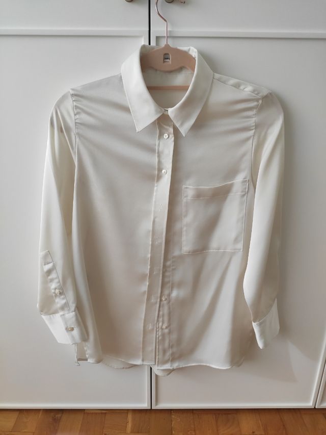 Camisa efecto seda Mango