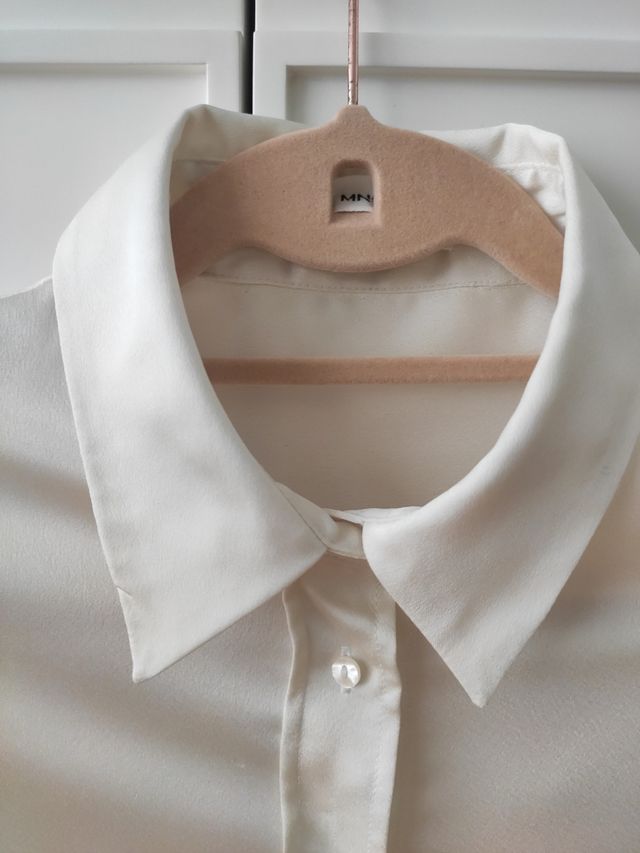 Camisa efecto seda Mango