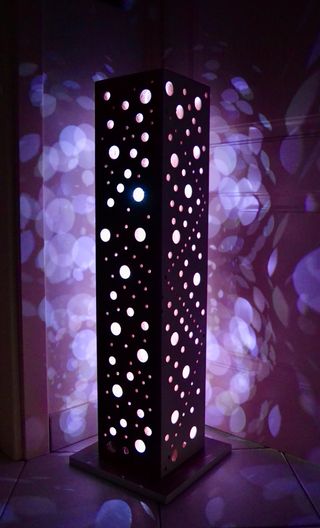 Lampada da terra creata a mano con led, NUOVA